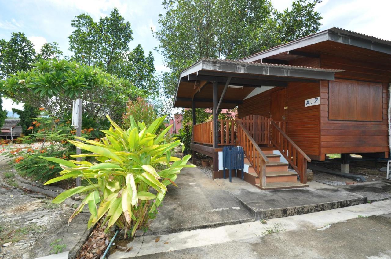 Mae Chaem Hotel And Resort Exterior foto
